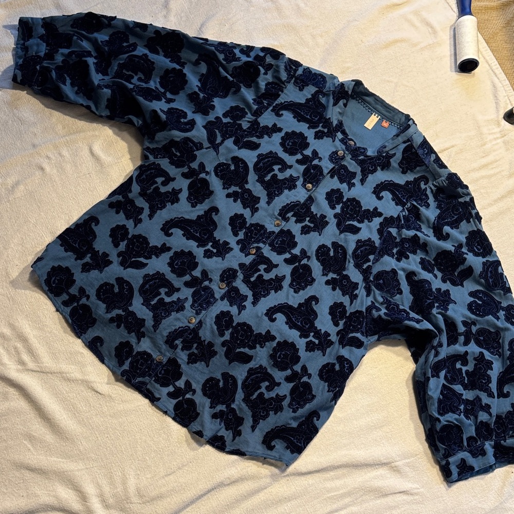 Pilcro Blue Velvet Like Fabric Button Up Top. Like New XL